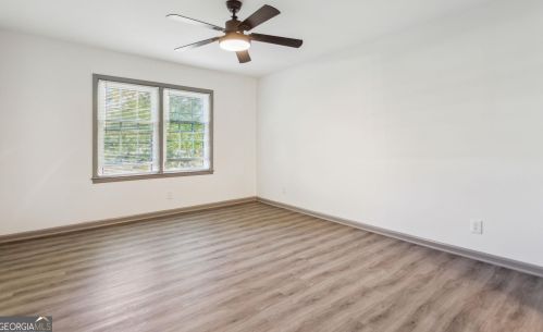 74 Montre Sq, Atlanta GA  30327-4044 exterior