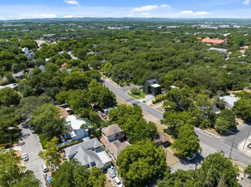 2702 2nd St, Austin TX  78702-4716 exterior