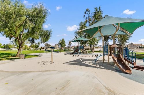 5 Fulton, Irvine CA  92620-3349 exterior