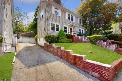 33 Mckinley Ave, Town Center, NJ 07052-5707