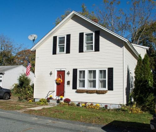 66 Brayton Ave, Warwick, RI 02886-0601