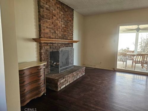 444 Mangrove Ave, Covina, CA 91724-2832
