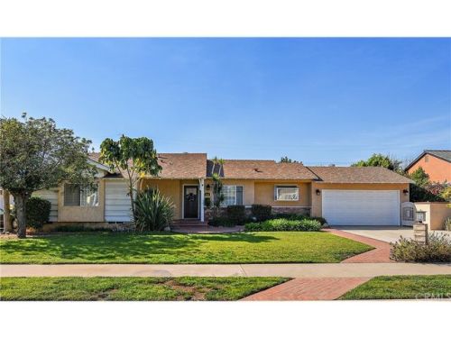 319 Houser Dr, Covina, CA 91722-3728