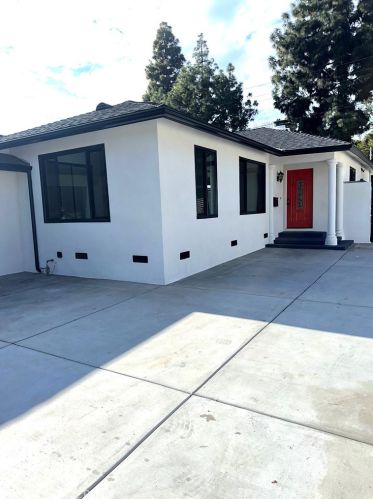 9135 Arrington Ave, Downey, CA 90240-2902