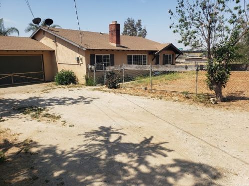 3695 Hunter St, Riverside, CA 92509-1037