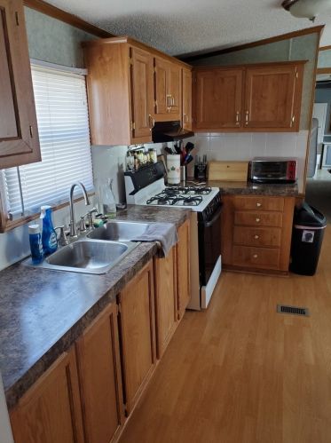13 Walnut St, Minooka, IL 60447-9515