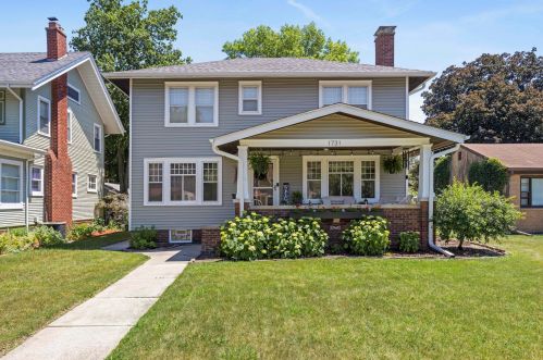 1731 Melrose St, Rockford, IL 61103-4747