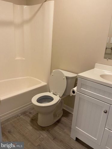 1108 Pheasant Dr, Carlisle PA 17013-1251 exterior