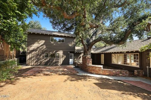 3855 Altura Ave, Glendale CA 91214-3456 exterior