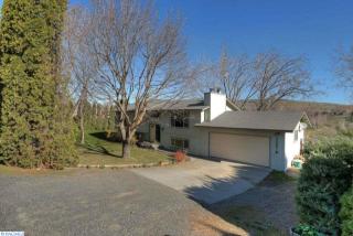 3122 Caballo Rd, Kennewick, WA 99338-9378