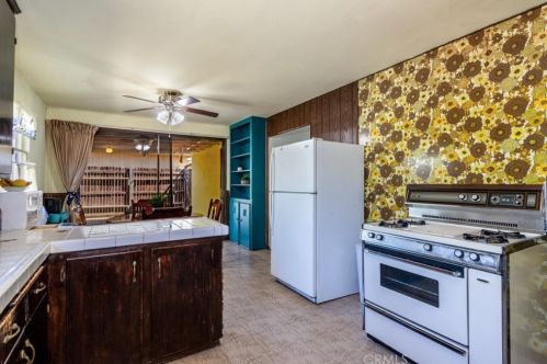 841 Normandy Pl, Santa Ana CA 92701-6223 exterior