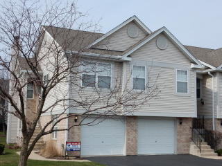 9264 Waverly Ct, Oak Brook IL  60561-5283 exterior