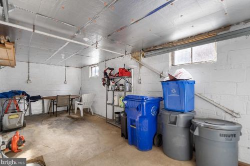 1626 Oakview Dr, Silver Spring MD 20903-2243 exterior