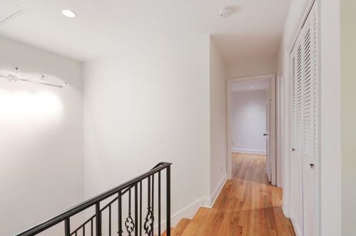 11 Ardmore Sq, Atlanta GA  30309-1821 exterior