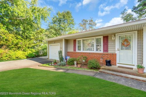 229 Nautilus Blvd, Lacey, NJ 08731-1801