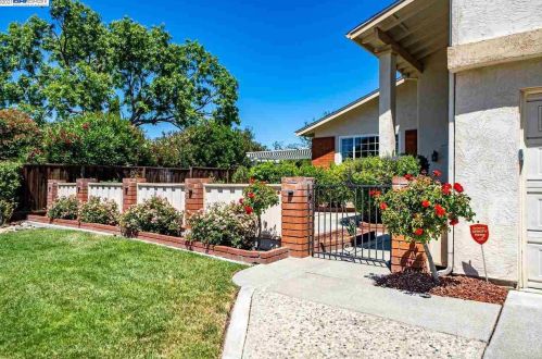 5420 Evelyn Way, Livermore, CA 94550-2325
