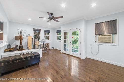 206 Red Hl Rd, Middletown NJ 07748-2408 exterior