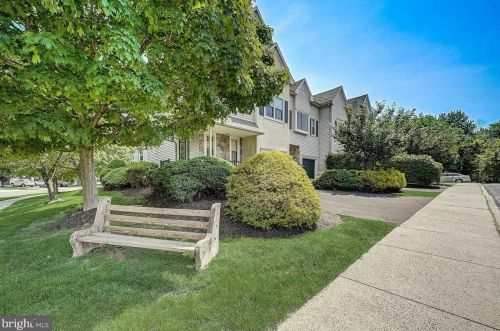 739 Dell Ct, Southampton, PA 18966-6003