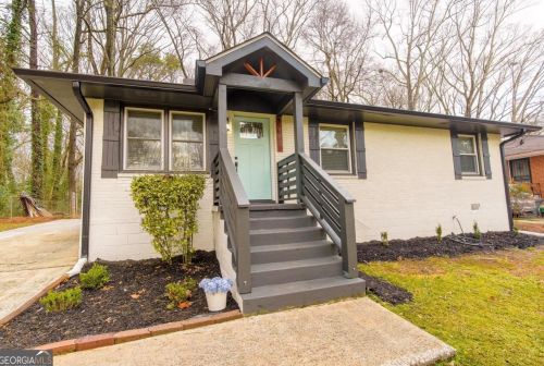2982 Meadowview Dr, Atlanta, GA 30316-4328