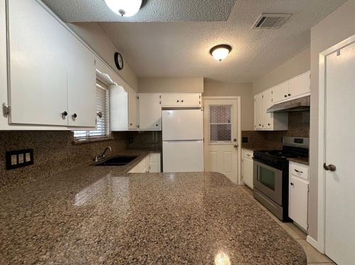 5704 Cedardale Dr, Austin TX  78745-4024 exterior