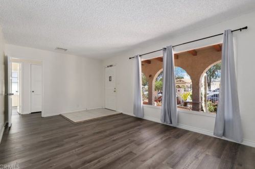 515 Townsend St, Santa Ana CA 92703-2838 exterior