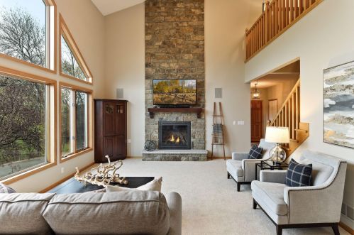 9025 Island View Rd, Minnetrista, MN 55387