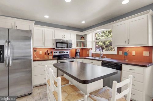 57 Springhouse Rd, Lancaster PA  17603-6619 exterior