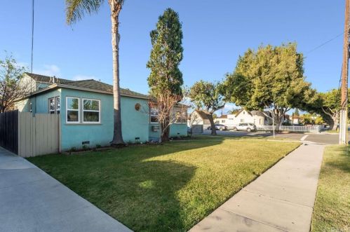 8102 Jackson St, Paramount, CA 90723-5514