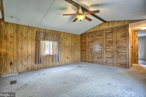 606 Spg Gdn St, Carlisle PA  17013-2526 exterior