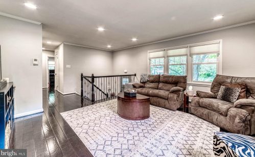 7219 Willow Oak Pl, Springfield VA  22153-1543 exterior