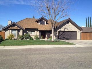 104 Holiday Way, Sharon, CA 93610-2019