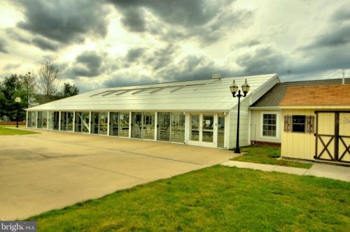 175 Meadowlark Dr, Trenton NJ  08690-3545 exterior