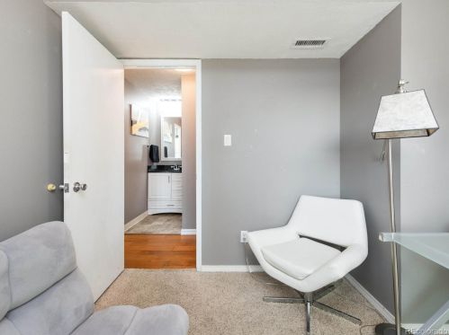 2 Adams St, Denver CO  80206-5724 exterior