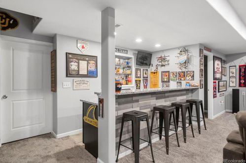 6918 Elk Ct, Aurora CO 80016-4290 exterior