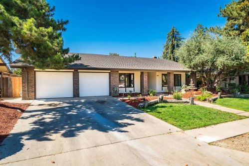 689 Magill Ave, Fresno, CA 93704-1013