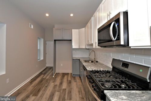 328 61 St, Philadelphia PA 19142-3402 exterior