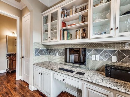 4233 Haskell Dr, Carrollton TX 75010-4280 exterior