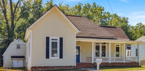 62 Clark St, Newnan, GA 30263-1642