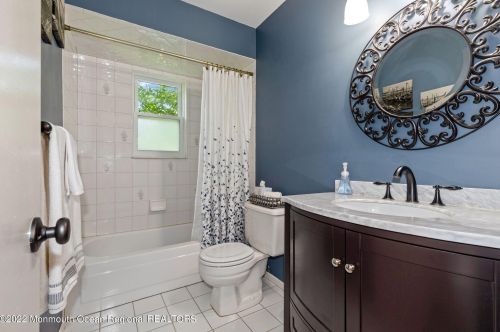 3 Princeton Ct, Tinton Falls NJ 07702-4055 exterior