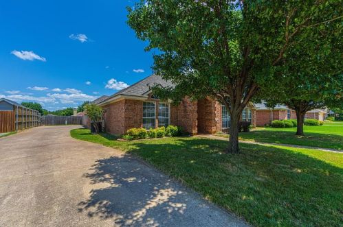 7344 Hidden Oaks Dr, Fort Worth TX  76182-3405 exterior