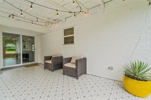 3813 Kelvin Ave, Fort Worth TX  76133-2947 exterior