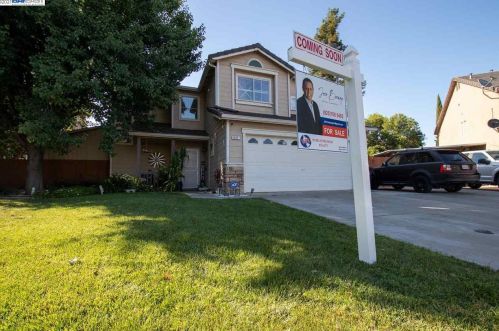 1747 Verna Test Ct, Stockton, CA 95206-6139