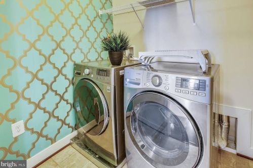 642 Ellsworth Dr, Silver Spring MD 20910-4301 exterior