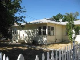 1210 Whittier Ave, Hemet, CA 92543-6186