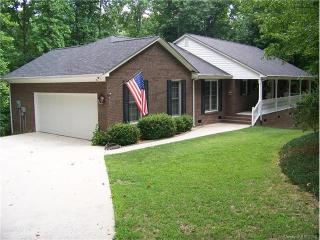 137 Waterwood Dr, Shelby, NC 28150-8172