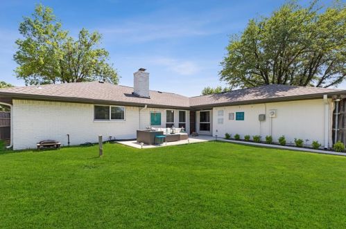 1801 Kensington Dr, Carrollton TX 75007-2463 exterior