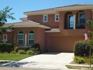 879 Bramasole Ave, Tracy, CA 95391-1240