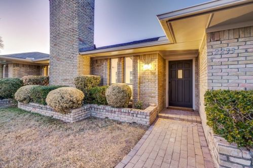 2233 Parkhaven Dr, Plano, TX 75075-2012