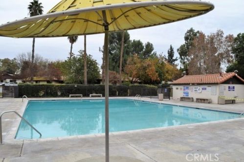 2867 Tropicana Dr, Riverside CA  92504-4282 exterior