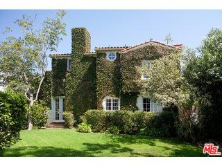 330 Carmelina Ave, Los Angeles, CA 90049-2702